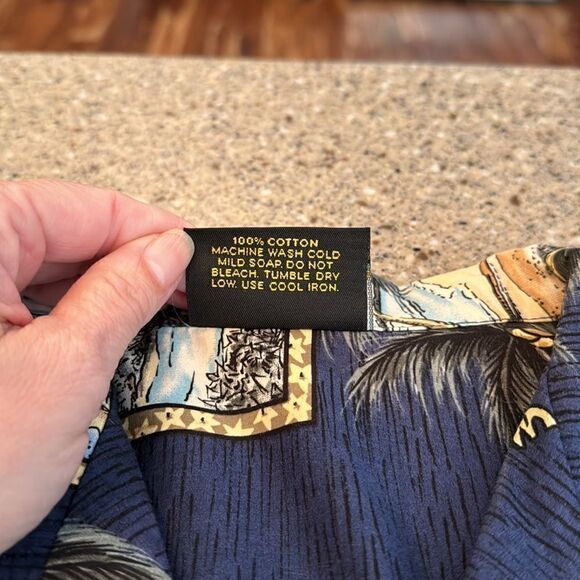 ROYAL CREATIONS Vintage Cotton Hawaiian Button Down Short Sleeve Shirt - Picture 5 of 11